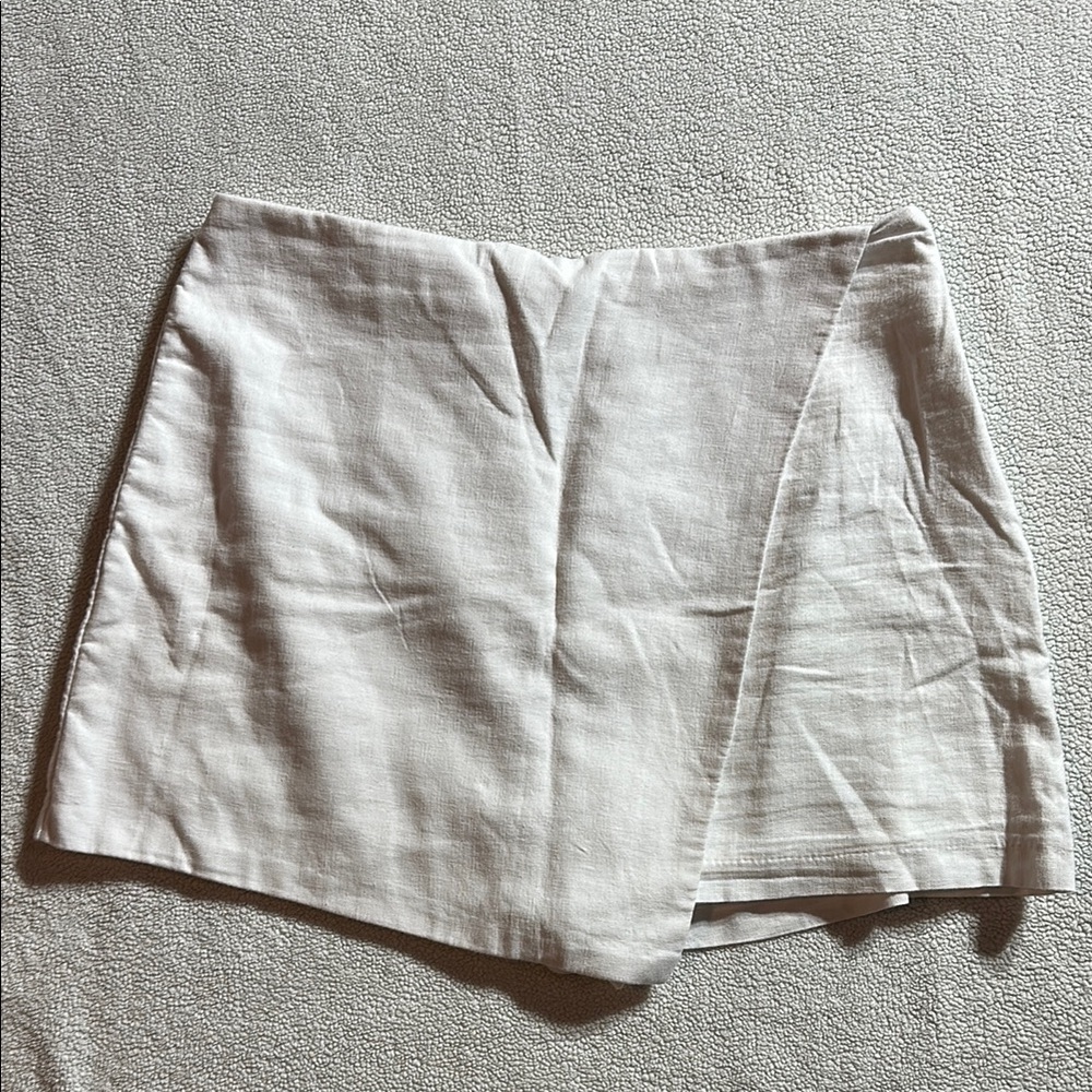 Abercrombie & Fitch White Skorts Lightweight Casual